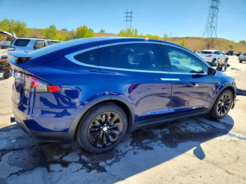2017 Tesla Model X VIN 5YJXCBE27HF053979 фото 3