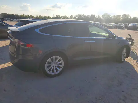 2017 Tesla Model X VIN 5YJXCAE21HF077687 фото 3
