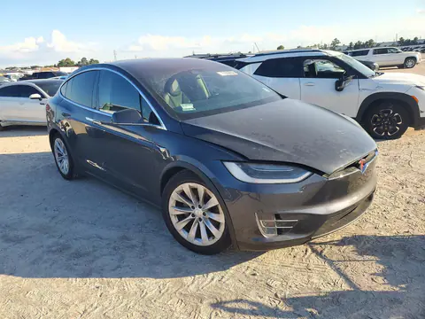 2017 Tesla Model X VIN 5YJXCAE21HF077687 фото 4