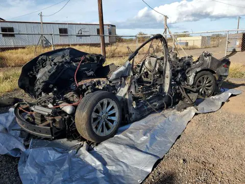 5YJXCAE24JF141095 — 2018 Tesla Model X, Пожар (Burn), фото до ремонта