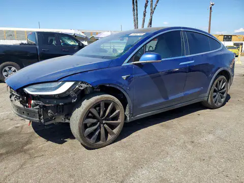 5YJXCAE27JF115946 — 2018 Tesla Model X, Передняя часть (Front End), фото до ремонта
