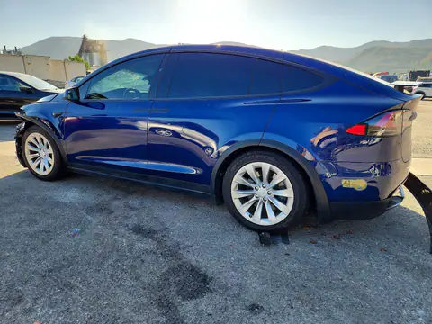 2018 Tesla MODEL X VIN 5YJXCDE27JF140492 фото 2
