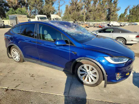 2018 Tesla MODEL X VIN 5YJXCDE27JF140492 фото 4