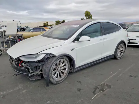 5YJXCAE20JF104660 — 2018 Tesla Model X, Передняя часть (Front End), фото до ремонта