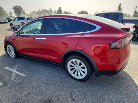 2018 Tesla MODEL X VIN 5YJXCDE28JF101961 фото 2