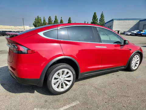 2018 Tesla MODEL X VIN 5YJXCDE28JF101961 фото 3