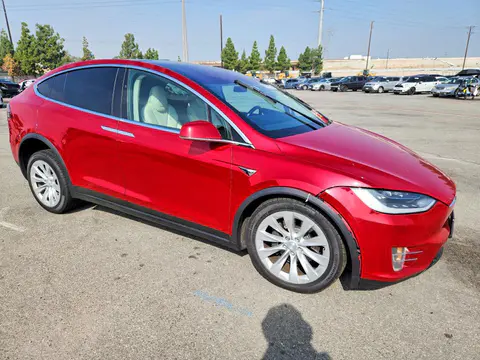 2018 Tesla MODEL X VIN 5YJXCDE28JF101961 фото 4