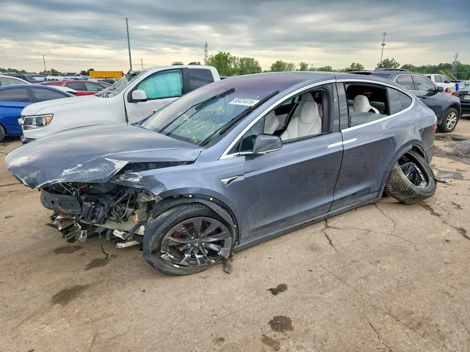2018 TESLA MODEL X VIN 5YJXCAE28JF101280 фото 1