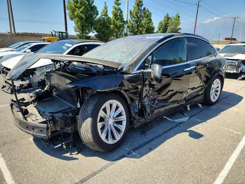 5YJXCBE26JF116009 — 2018 Tesla Model X, Повреждения со всех сторон (All Over), фото до ремонта