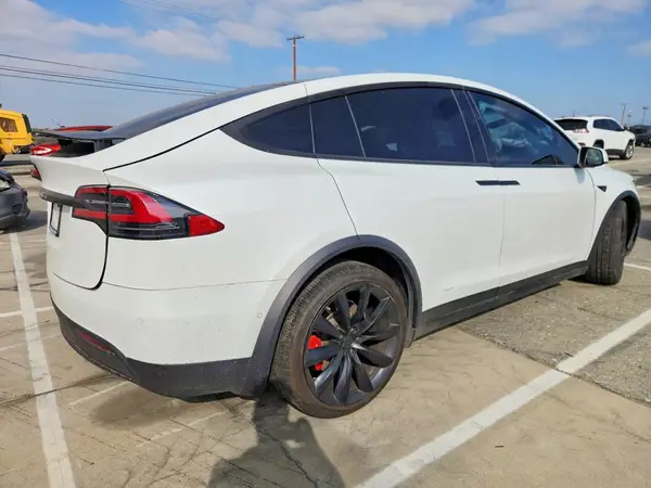 5YJXCBE26JF120593 — 2018 Tesla Model X, фото 3 с аукциона Copart, Передняя часть