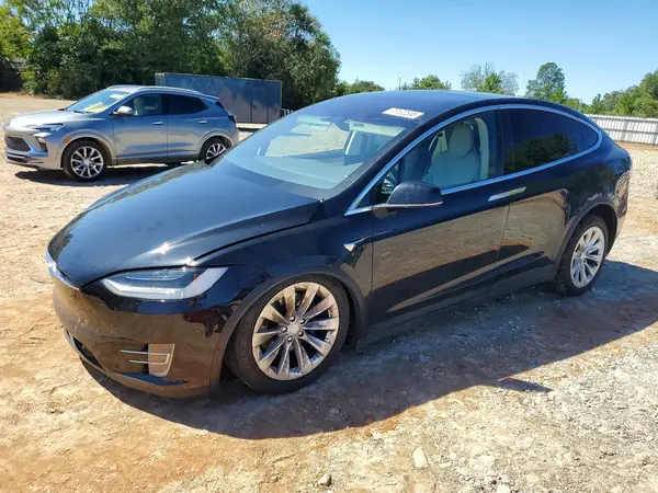 5YJXCBE25JF121914 — 2018 Tesla Model X, Ходовая часть (Undercarriage), фото до ремонта