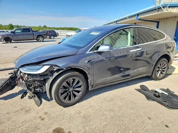 5YJXCDE22KF158934 — 2019 Tesla Model X, Передняя часть (Front End), фото до ремонта