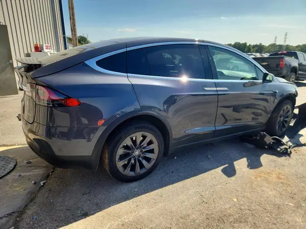 5YJXCDE22KF158934 — 2019 Tesla Model X, фото 3 с аукциона Copart, Передняя часть