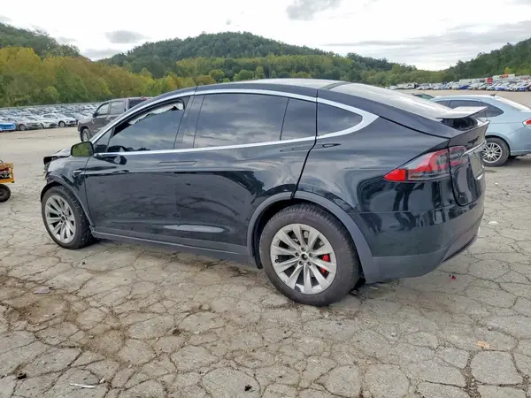 5YJXCDE4XKF205337 — 2019 Tesla Model X, фото 2 с аукциона Copart, Передняя часть