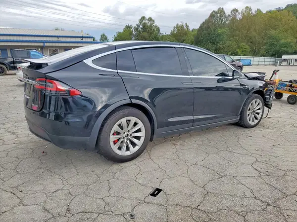 5YJXCDE4XKF205337 — 2019 Tesla Model X, фото 3 с аукциона Copart, Передняя часть