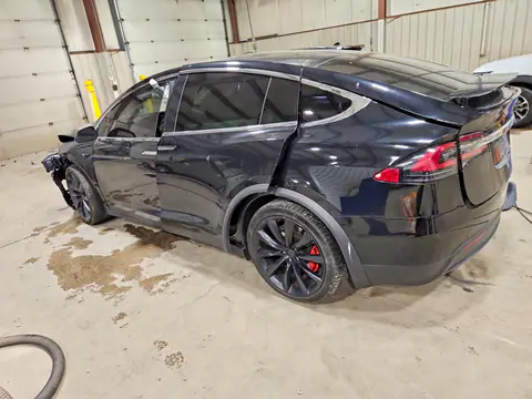 2019 Tesla Model X VIN 5YJXCBE44KF185705 фото 2