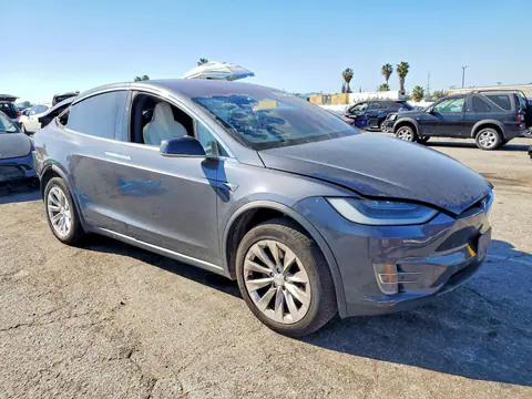 2019 Tesla MODEL X VIN 5YJXCAE29KF182906 фото 4