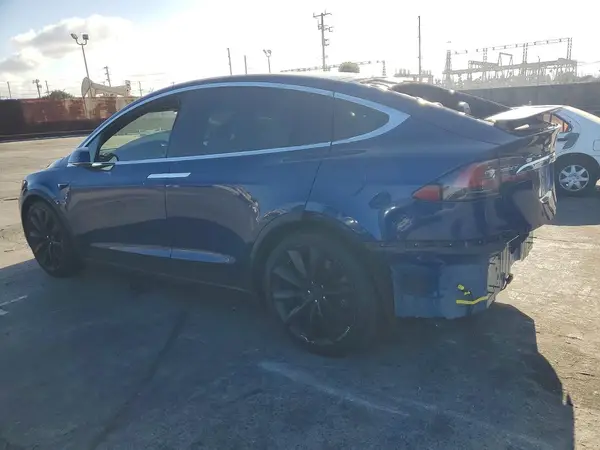 5YJXCAE29LF286331 — 2020 Tesla Model X, фото 2 с аукциона Copart, Задняя часть