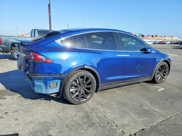5YJXCAE29LF286331 — 2020 Tesla Model X, фото 3 с аукциона Copart, Задняя часть