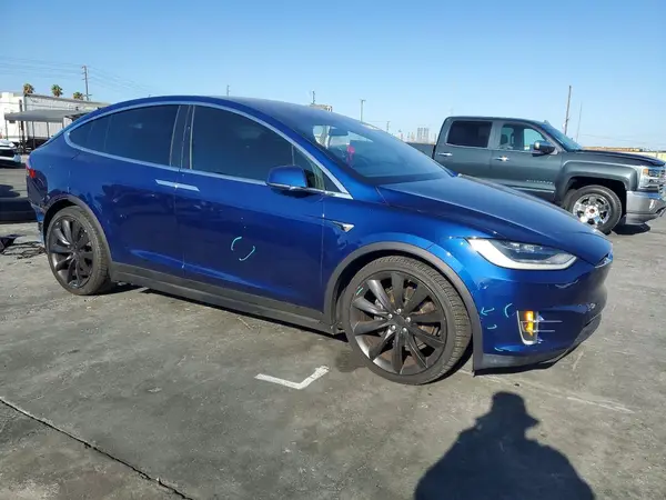 5YJXCAE29LF286331 — 2020 Tesla Model X, фото 4 с аукциона Copart, Задняя часть