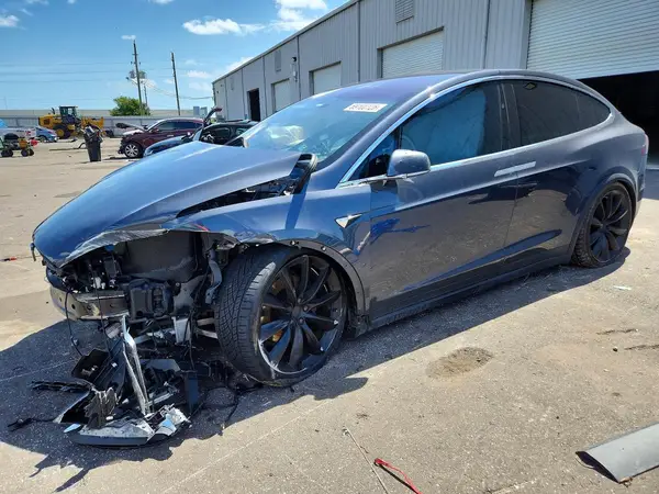 5YJXCBE23LF283186 — 2020 Tesla Model X, Передняя часть (Front End), фото до ремонта