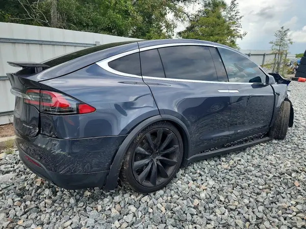 5YJXCBE23LF283186 — 2020 Tesla Model X, фото 3 с аукциона Copart 02.10.2026, Передняя часть