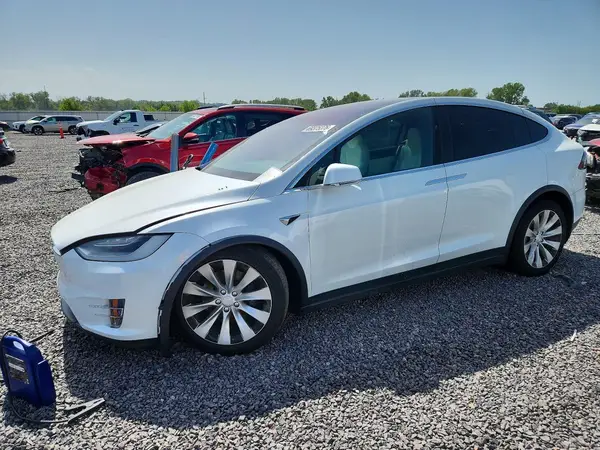 5YJXCAE2XLF232729 — 2020 Tesla Model X, Передняя часть (Front End), фото до ремонта