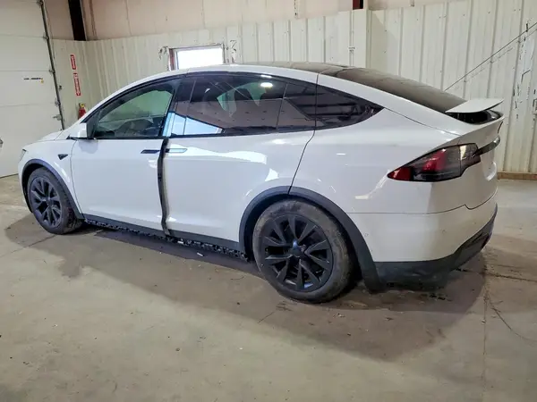 7SAXCBE66NF332535 — 2022 Tesla Model X, фото 2 с аукциона Copart 01.10.2026, Мелкие вмятины и царапины