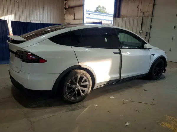 7SAXCBE66NF332535 — 2022 Tesla Model X, фото 3 с аукциона Copart 01.10.2026, Мелкие вмятины и царапины