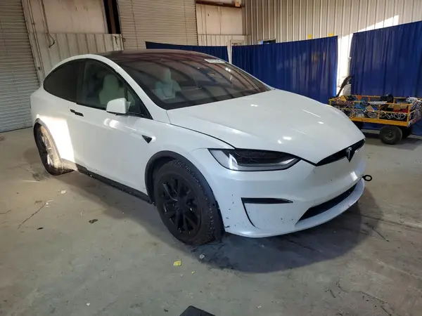 7SAXCBE66NF332535 — 2022 Tesla Model X, фото 4 с аукциона Copart 01.10.2026, Мелкие вмятины и царапины
