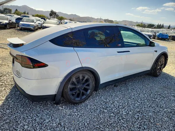 7SAXCDE52NF351358 — 2022 Tesla Model X, фото 3 с аукциона Copart 29.09.2026, Задняя часть