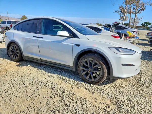 7SAXCDE52NF351358 — 2022 Tesla Model X, фото 4 с аукциона Copart 29.09.2026, Задняя часть
