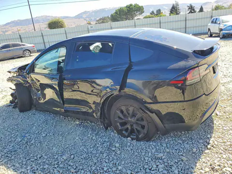 7SAXCAE53PF386380 — 2023 Tesla Model X, фото 2 с аукциона Copart 13.10.2026, Передняя часть