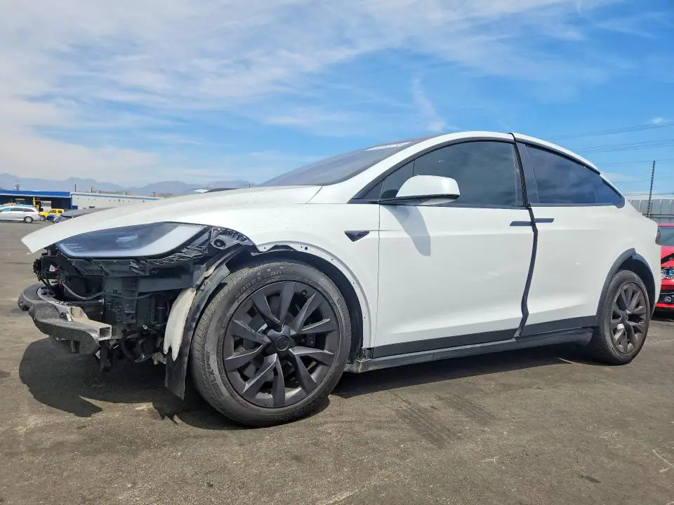 7SAXCBE56PF425209 Tesla Model X 2023 — повреждение Передняя часть, фото до ремонта