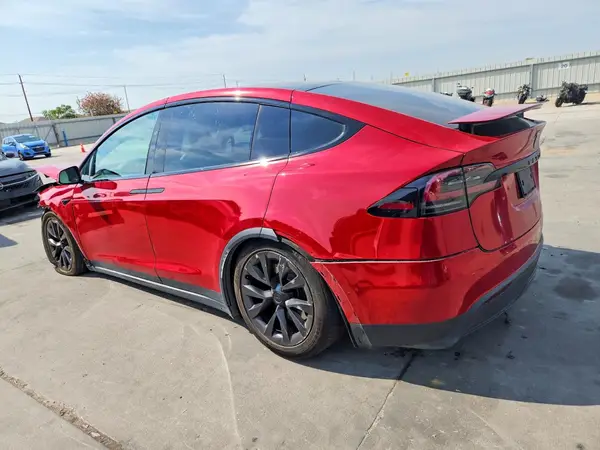 7SAXCBE5XPF365841 — 2023 Tesla Model X, фото 2 с аукциона Copart, Передняя часть
