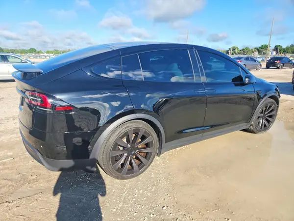 7SAXCDE5XRF455327 — 2024 Tesla Model X, фото 3 с аукциона Copart, Подтопление