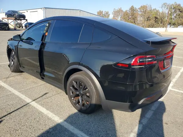 7SAXCBE54SF467645 — 2025 Tesla Model X, фото 2 с аукциона Copart 03.10.2026, Передняя часть