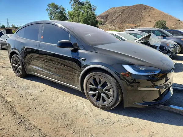 7SAXCBE54SF467645 — 2025 Tesla Model X, фото 4 с аукциона Copart 03.10.2026, Передняя часть