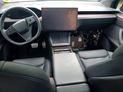 2026 Tesla Model X VIN 7SAXCBE52TF480959 фото 8