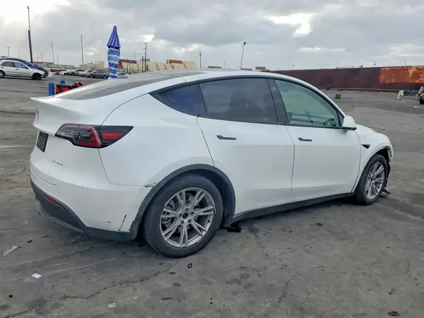 2020 TESLA MODEL Y VIN 5YJYGDEE0LF026243 фото 3