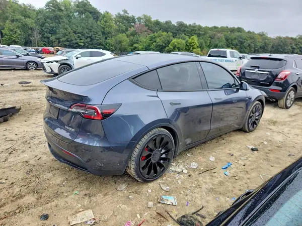 5YJYGDEF8LF033725 — 2020 Tesla Model Y, фото 3 с аукциона Copart, Подтопление