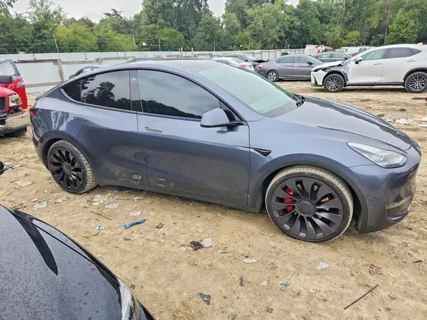 5YJYGDEF8LF033725 — 2020 Tesla Model Y, фото 4 с аукциона Copart, Подтопление