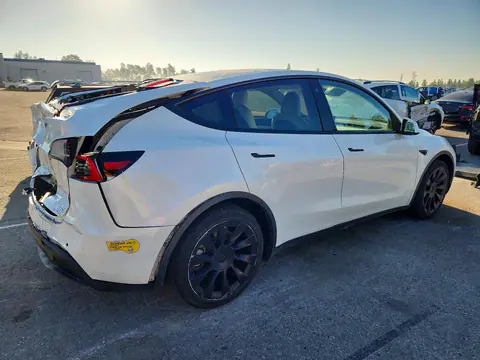 2020 Tesla Model Y VIN 5YJYGDEE7LF046148 фото 3