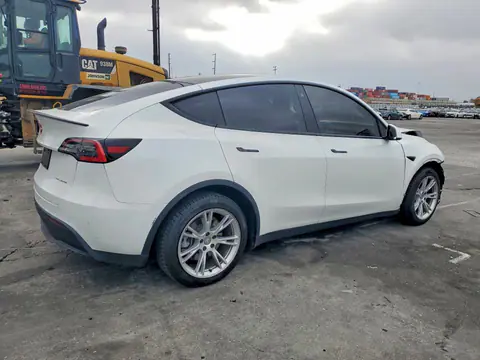 2020 Tesla Model Y VIN 5YJYGDEE2LF044999 фото 3