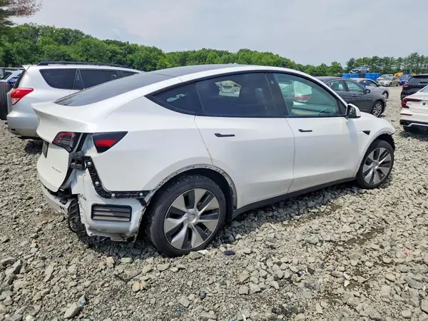 5YJYGDEE4MF254201 — 2021 Tesla Model Y, фото 3 с аукциона Copart 30.09.2026, Повреждения со всех сторон