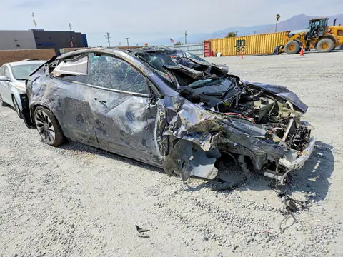 5YJYGDEF6MF272529 — 2021 Tesla Model Y, фото 4 с аукциона Copart 30.09.2026, Опрокидывание