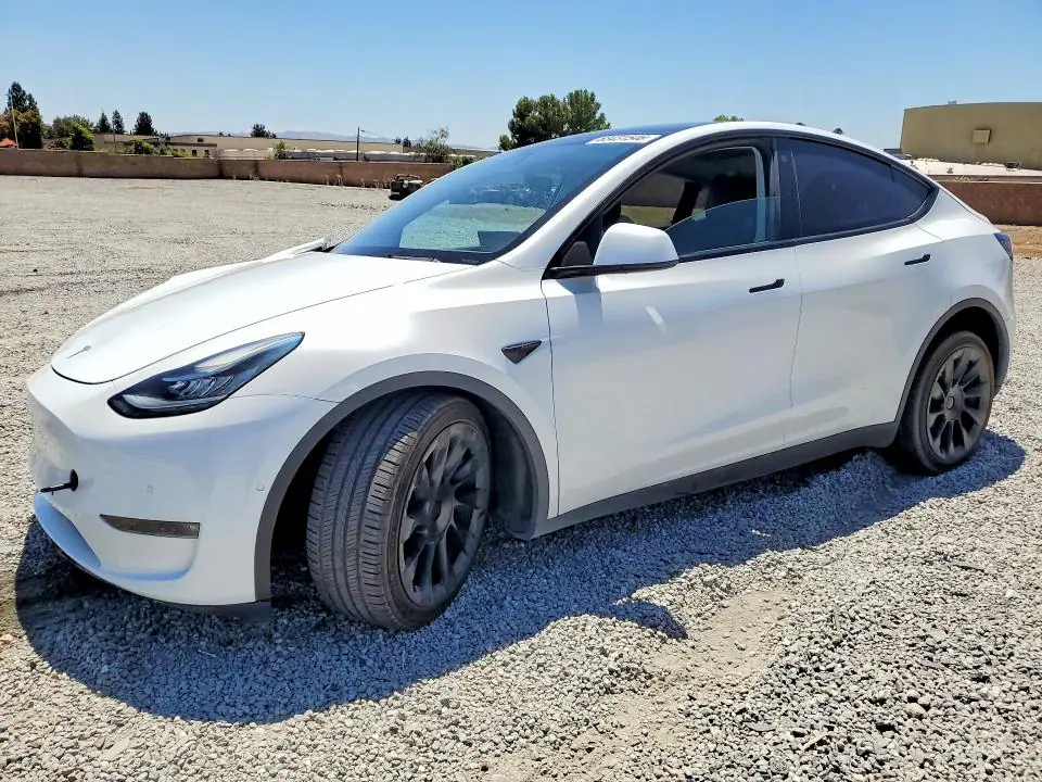 5YJYGDEE5MF285621 Tesla Model Y 2021 — повреждение Передняя часть, фото до ремонта