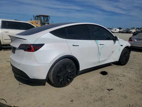 2021 Tesla Model Y VIN 5YJYGDED9MF109579 фото 3
