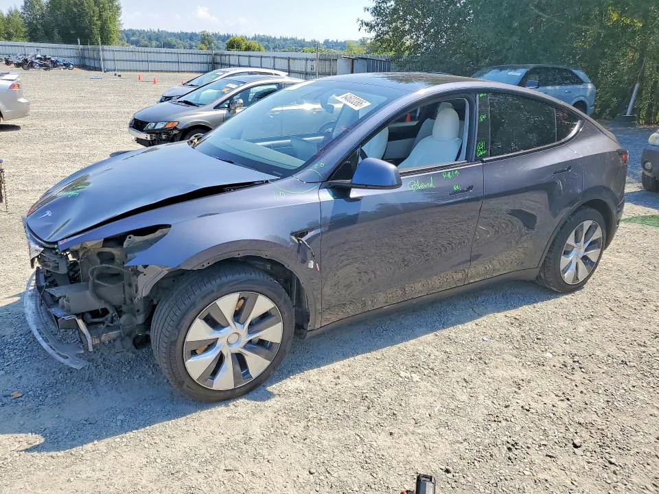 2021 Tesla Model Y VIN 5YJYGAEE8MF301504 фото 1