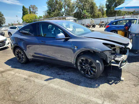 5YJYGDEE0MF149025 — 2021 Tesla Model Y, фото 4 с аукциона Copart 29.09.2026, Повреждения снизу